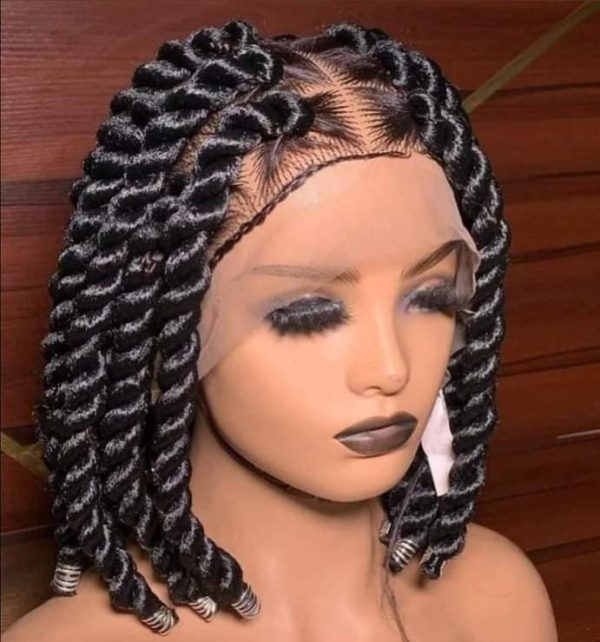 Short Bold Twisting Wig with Full Lace – Sleek & Confident Look